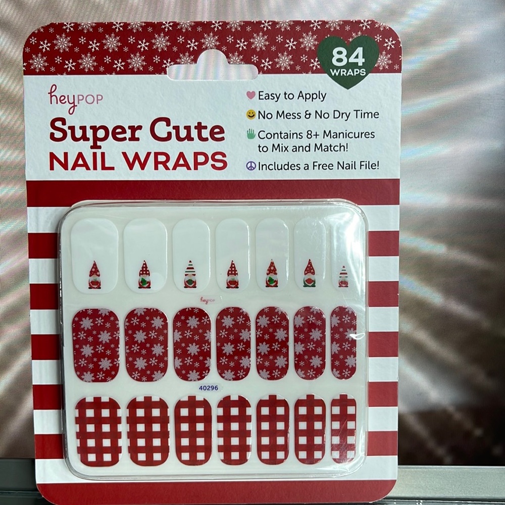 heypop 84 Nail Wraps ~ Christmas Gnomes, Snowflakes & Gingham~ BNIB